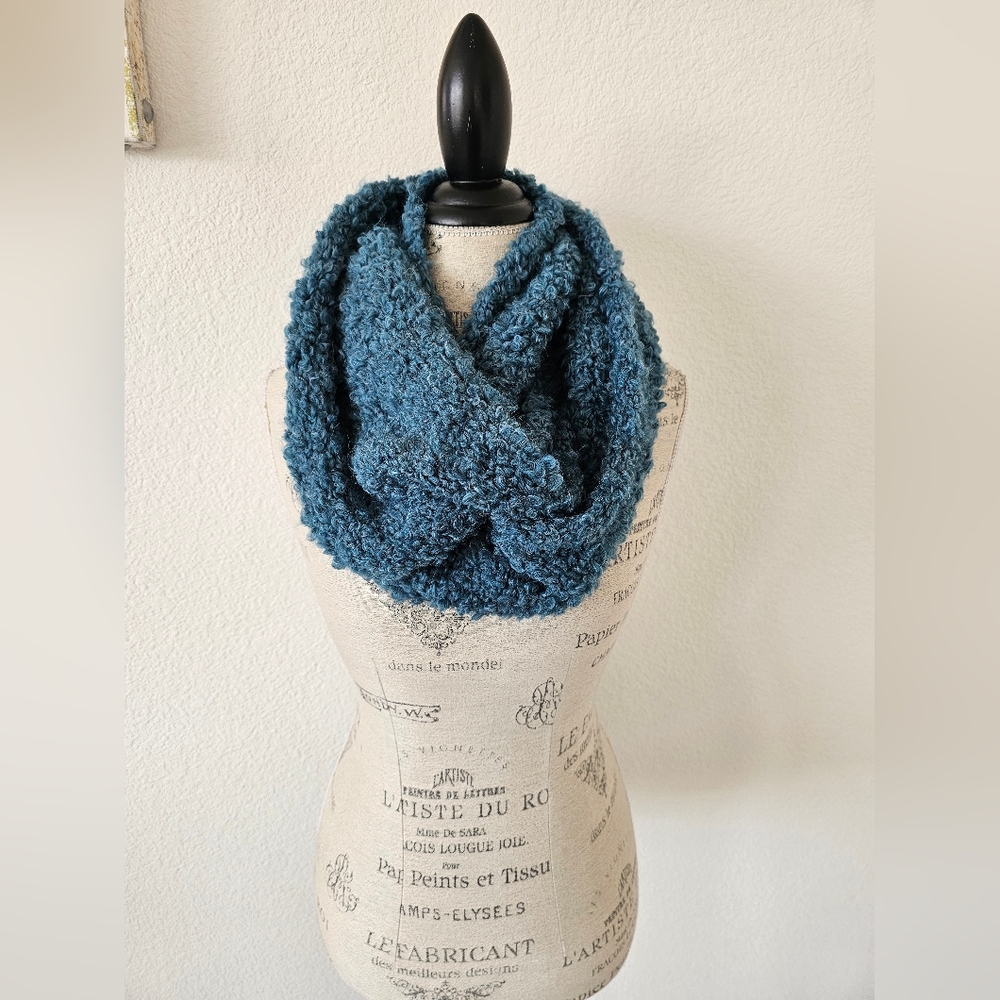 Made in Italy Teal Bouclé Infinity Scarf | Chunky Knit Wool Blend Snood